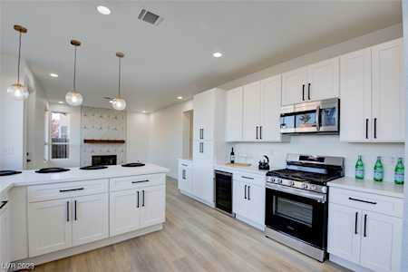 2324 Bloomington Dr Las Vegas, NV 89134
