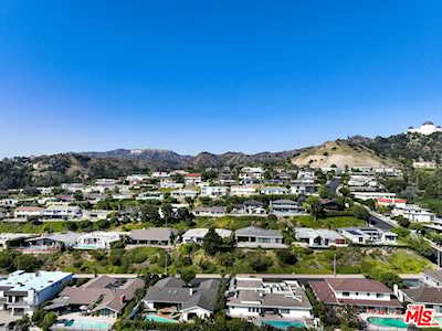 5200 Los Diegos Way Los Angeles, CA 90027