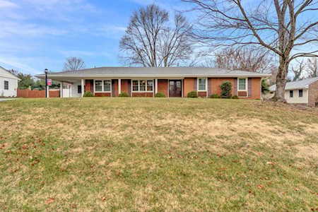 3805 SW Chesterton Roanoke, VA 24018