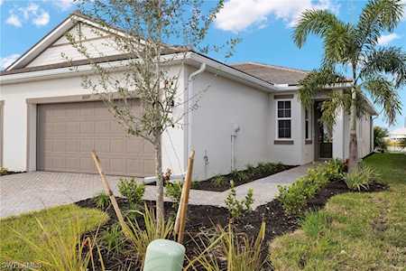 10322 Bonavie Cove Dr Fort Myers, FL 33966