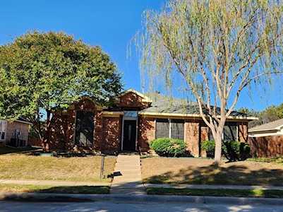 1124 Raleigh Drive Lewisville, TX 75077