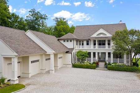 4985 Middlebelt Rd West Bloomfield, MI 48323