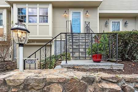 34 Pleasant St #3 Wellesley, MA 02482