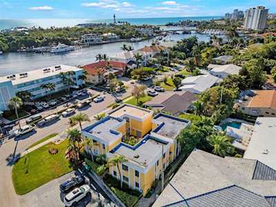 2769 NE 30th Ave #2 Lighthouse Point, FL 33064