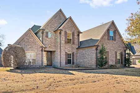 9677 Woodland Vista Dr Cordova, TN 38018