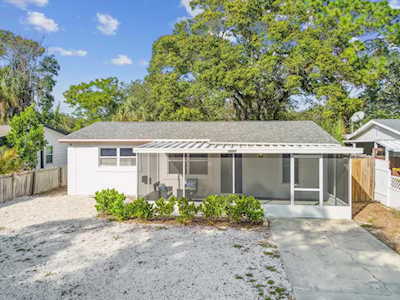 7207 51st Ave N St. Petersburg, FL 33709