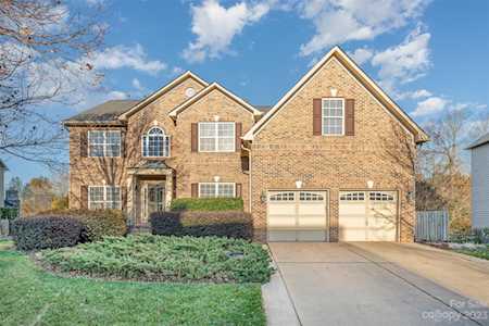 1807 Robbins Meadows Dr Waxhaw, NC 28173