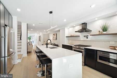 1638 Fitzwater St #LOWER Philadelphia, PA 19146