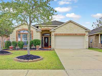 6656 Hawkins Hill Ln Dickinson, TX 77539