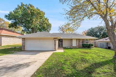 2508 Cranberry Lane Euless, TX 76039