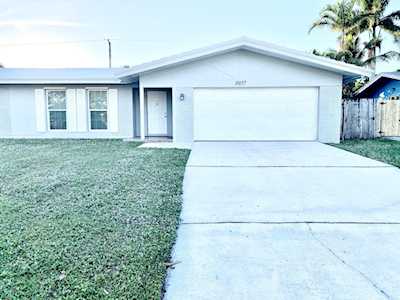 9957 Dogwood Avenue Palm Beach Gardens, FL 33410