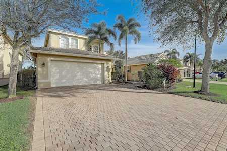 10378 Gentlewood Forest Drive Boynton Beach, FL 33473
