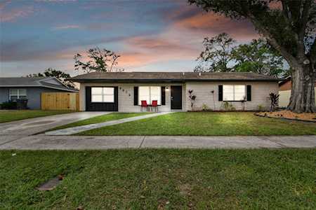 5212 Burr PLACE Seffner, FL 33584
