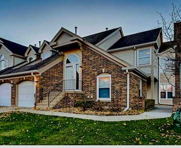 113 Willow Parkway #67-4 Buffalo Grove, IL 60089