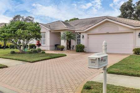 8956 Grey Oaks Ave Sarasota, FL 34238