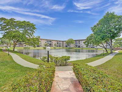 4960 E Sabal Palm Blvd #415 Tamarac, FL 33319