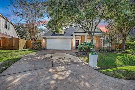 506 Crestwater Ct Houston, TX 77082