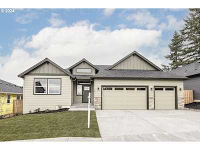 1801 NE Gilbert LN Estacada, OR 97023