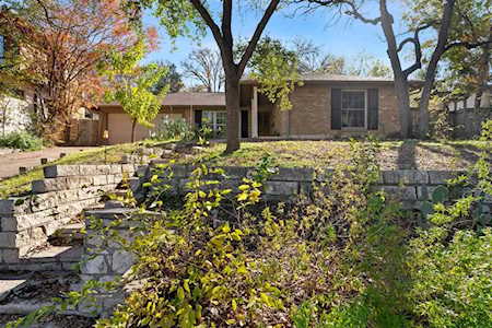 2805 Oakhaven DR Austin, TX 78704
