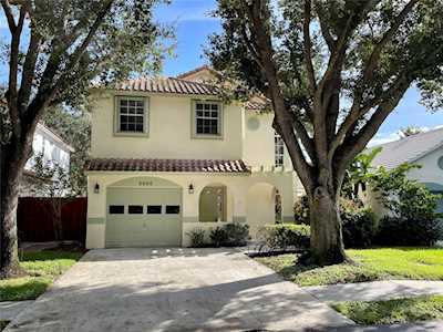 9965 NW 5th Ct Plantation, FL 33324