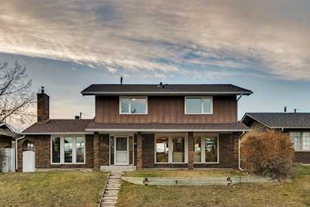 13271 SE Lake Lucerne Rd Calgary, AB T2J 3H9