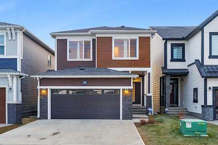 35 Homestead Grove NE Calgary, AB T3J 2G7