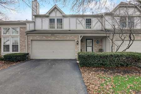 4560 N Sapphire Dr Hoffman Estates, IL 60192