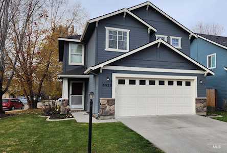 5923 N Silver Maple Ave Meridian, ID 83646