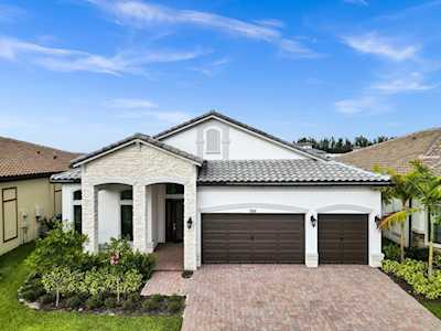 7816 Rowan Ter Parkland, FL 33067