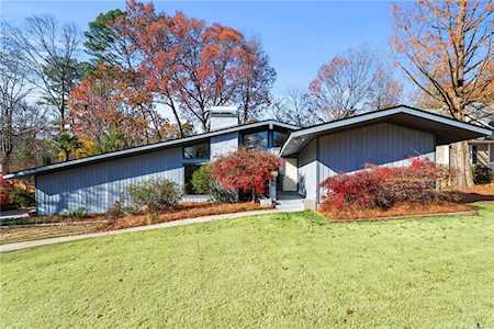 5148 Stratham Drive Dunwoody, GA 30338