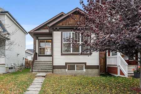 219 SE New Brighton Landing Calgary, AB T2Z0S6