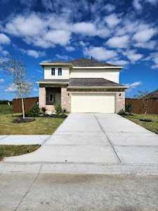 2511 Windstream Ln Baytown, TX 77523