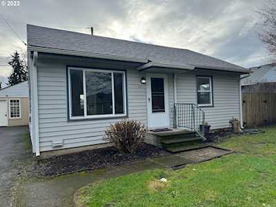 2211 W 28th ST Vancouver, WA 98660