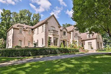 3 Pineview Circle Purchase, NY 10577