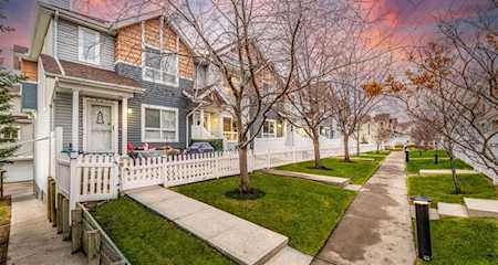 21 Tuscany Ct NW Calgary, AB T3L2Y7