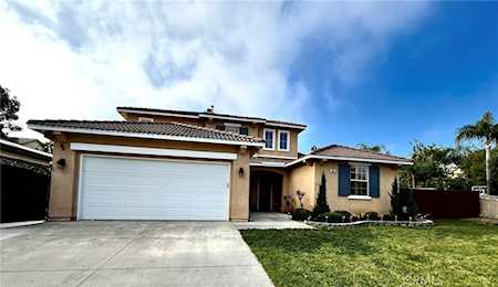 954 Feather Peak Dr Corona, CA 92882