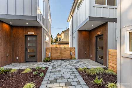 8753 12th Ave NW #B Seattle, WA 98117