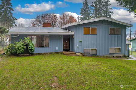 907 SW 104th St Seattle, WA 98146