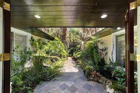 2800 NW 16th Ave Gainesville, FL 32605
