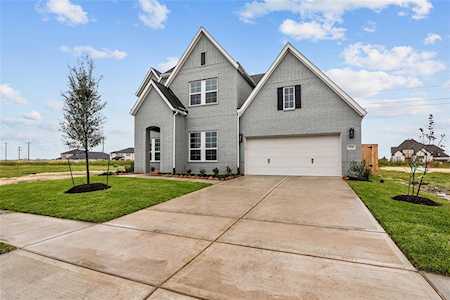 1731 South Pointe Dr Friendswood, TX 77546