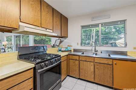 1691 Lima Street #B Honolulu, HI 96819
