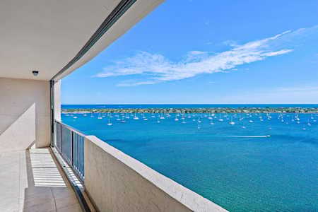5200 N Flagler Drive #2204 West Palm Beach, FL 33407