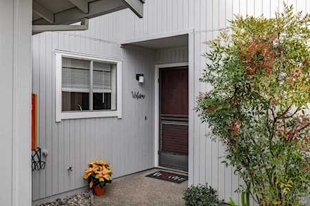 7064 Avenida Cala Way Rohnert Park, CA 94928