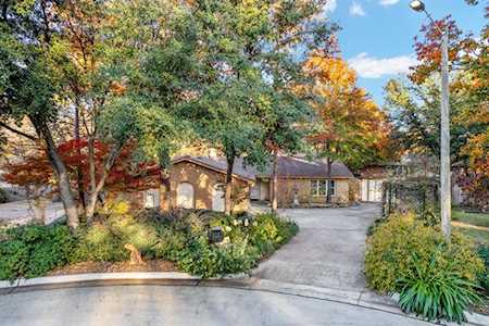 801 Brim Court Arlington, TX 76012
