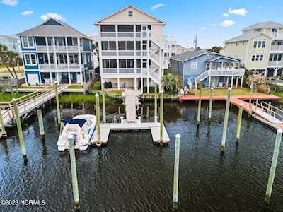 409 Canal Dr Carolina Beach, NC 28428