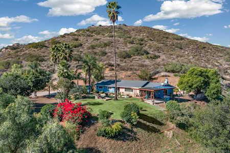 117 La Cresta Trail El Cajon, CA 92019