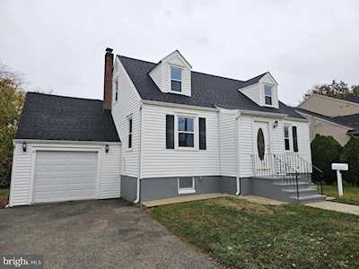 311 S Fellowship Rd Maple Shade, NJ 08052