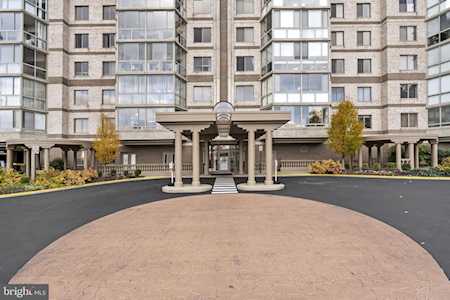 19375 Cypress Ridge Terrace #823 Leesburg, VA 20176