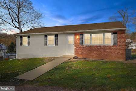 323 Bluebell Ave Langhorne, PA 19047