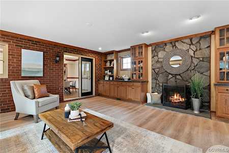 9621 Dove Hollow Ln Glen Allen, VA 23060